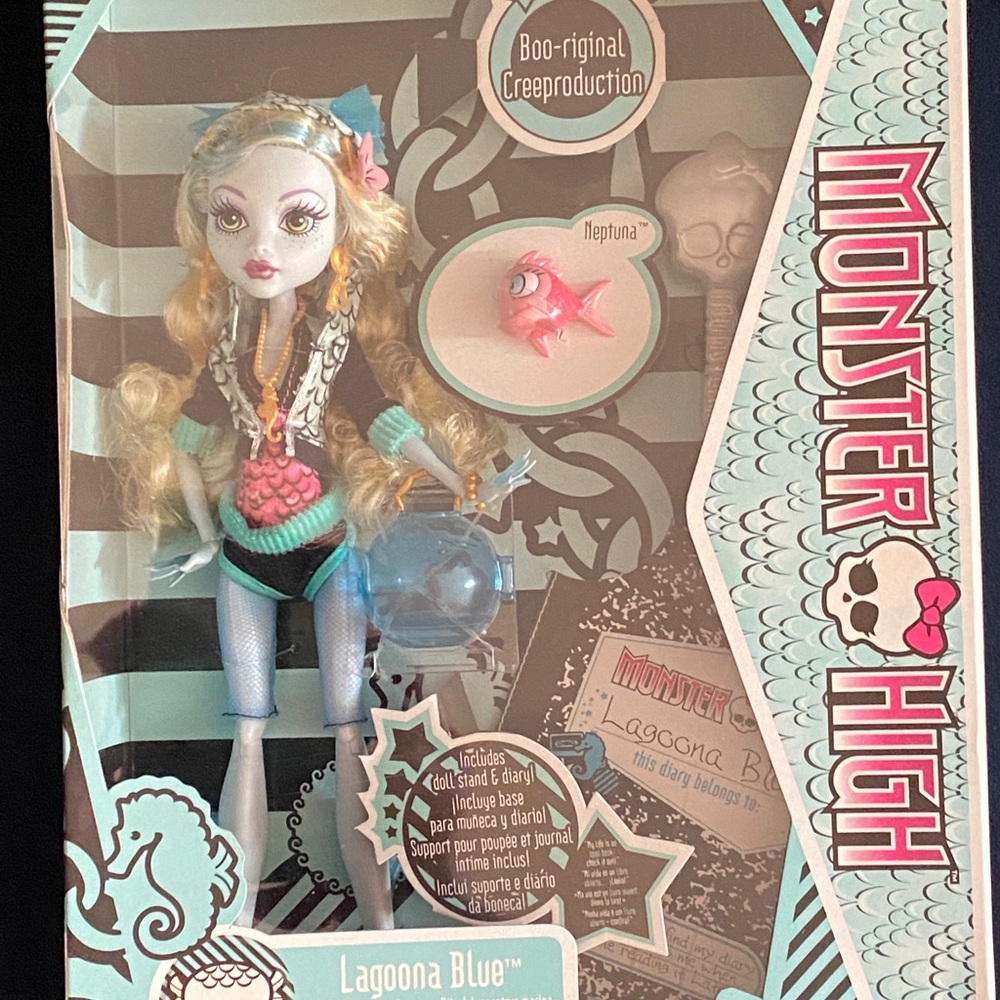 NIB LAGUNA BLUE MONSTER HIGH 2022 reproduction doll *SOLD OUT*